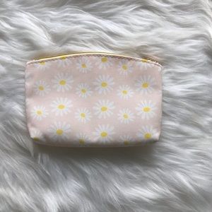 4/$12. Ipsy makeup bag